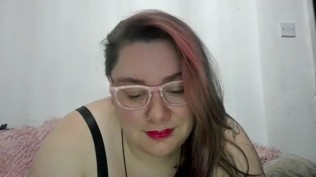 Bustycurves online show from 12, 11, 2025