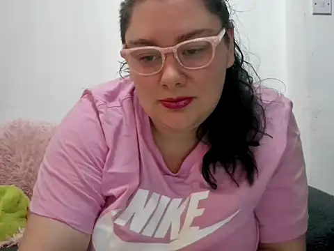 Bustycurves online show from 2, 10, 2025