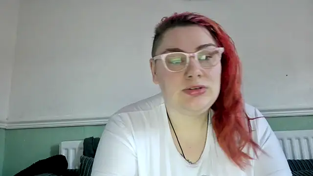 Bustycurves online show from 10, 1, 2025