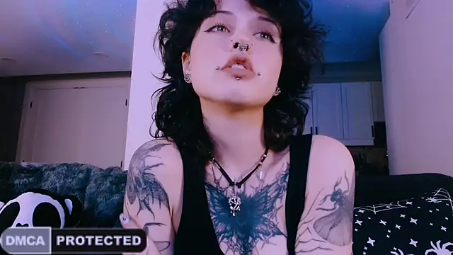NaughtyLittleFox online show from 7, 5, 2026