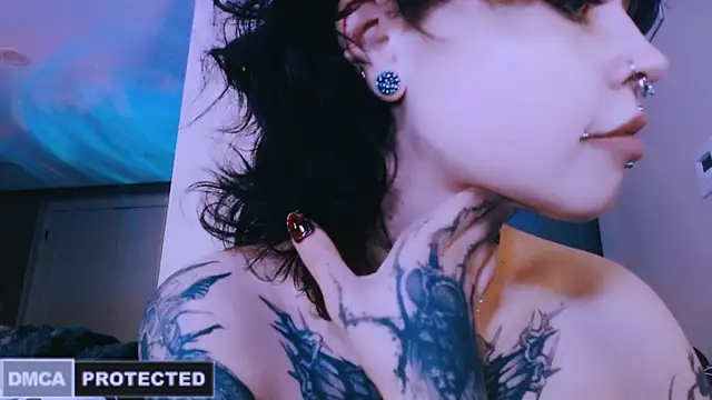 NaughtyLittleFox online show from 25, 4, 2026