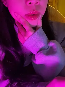 minmin2kk5 online show from 5, 11, 2025