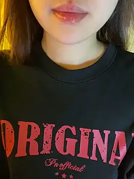 minmin2kk5 online show from 22, 4, 2026