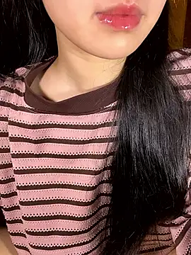 minmin2kk5 online show from 3, 12, 2025