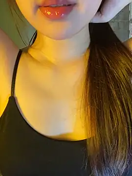 minmin2kk5 online show from 12, 4, 2026