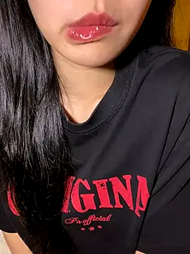 minmin2kk5 online show from 15, 11, 2025