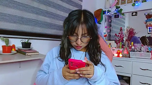 Littlerouse  online show from 25, 1, 2025