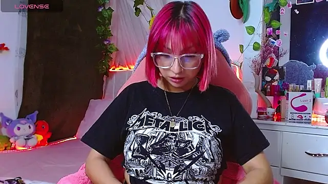 Littlerouse  online show from 15, 11, 2025