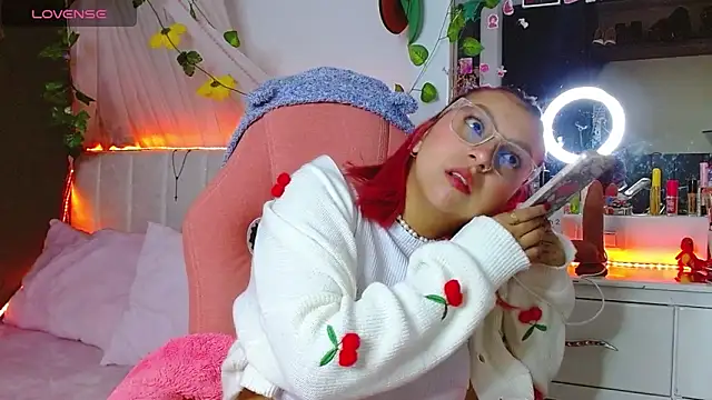 Littlerouse  online show from 15, 10, 2025