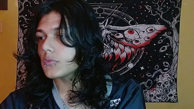 Snapshot of daiki_sx chatting on 8, 9, 2025 daiki sx online show from 8, 9, 2025