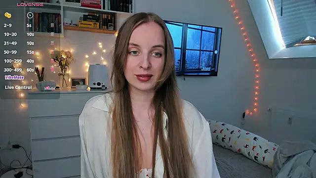 violet blue eyes online show from 5, 3, 2026