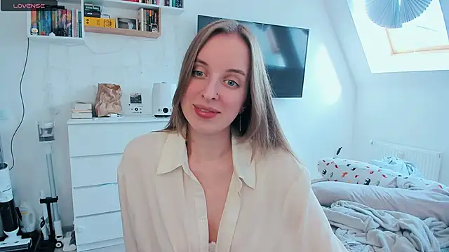 Snapshot of violet_blue_eyes chatting on 5, 5, 2026 violet blue eyes online show from 5, 5, 2026