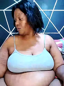 YummyChocolatexx2 online show from 5, 2, 2026