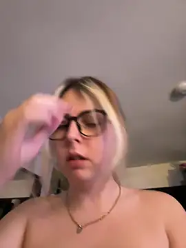 Livewithlucy online show from 20, 3, 2025