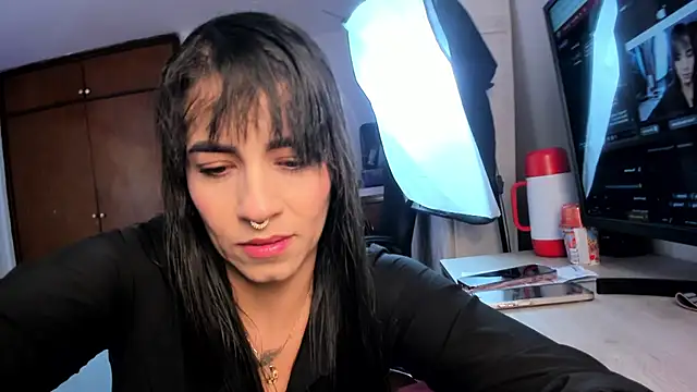 violet scott online show from 17, 12, 2025