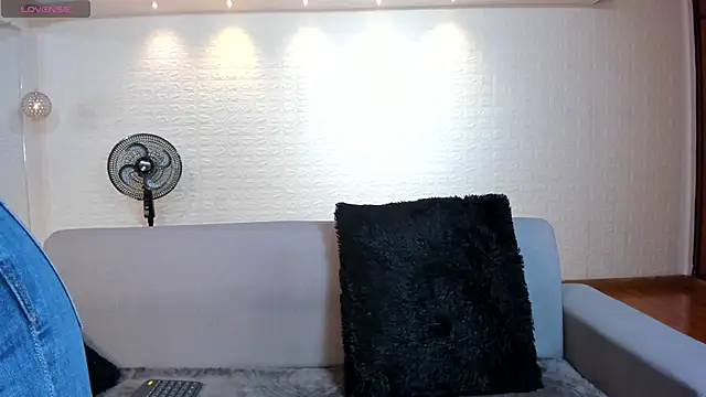 violet scott online show from 7, 1, 2026