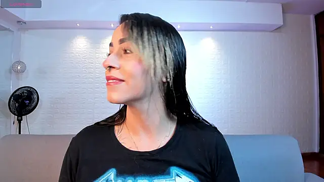 violet scott online show from 28, 11, 2025