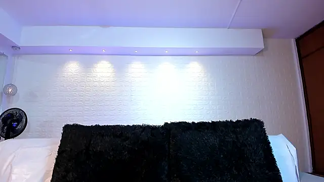 violet scott online show from 27, 9, 2025