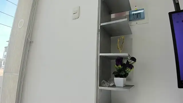 Cherllynn online show from 7, 1, 2026