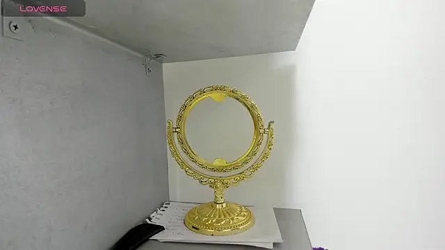 Cherllynn online show from 10, 11, 2025