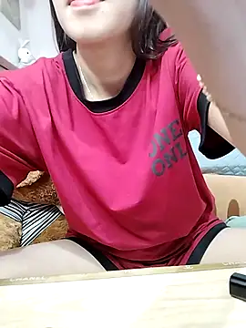 cream1299 online show from 17, 12, 2025