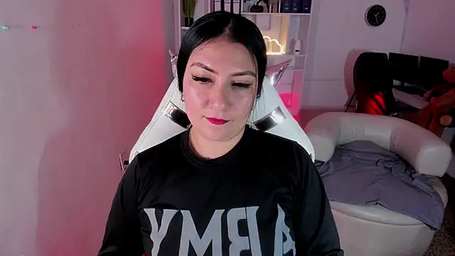 Snapshot of katya_nt chatting on 18, 11, 2025 katya nt online show from 18, 11, 2025