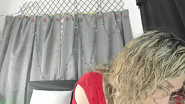 eva1saenz online show from 18, 11, 2025