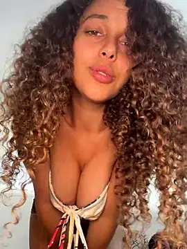 Snapshot of Rati_Curly chatting on 6, 10, 2025 Rati Curly online show from 6, 10, 2025