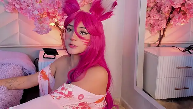 miia  baker online show from 3, 10, 2025