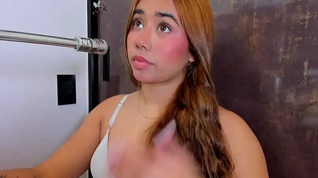 issie cute online show from 18, 3, 2026