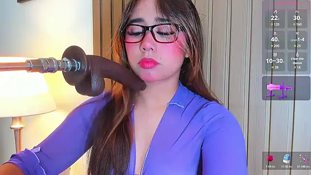 issie cute online show from 26, 10, 2025