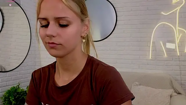 Wendy D0ll online show from 29, 3, 2026