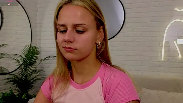 Wendy D0ll online show from 6, 4, 2026