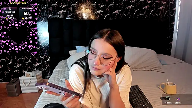 Snapshot of Elecktra_sweet chatting on 15, 10, 2025 Elecktra sweet online show from 15, 10, 2025