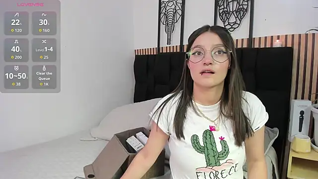 Snapshot of Elecktra_sweet chatting on 6, 11, 2025 Elecktra sweet online show from 6, 11, 2025