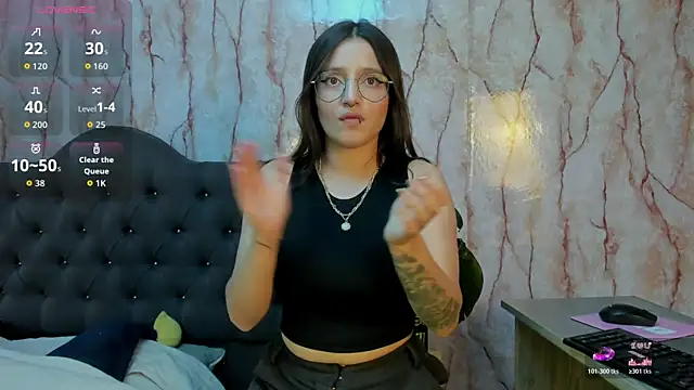 Snapshot of Elecktra_sweet chatting on 7, 11, 2025 Elecktra sweet online show from 7, 11, 2025