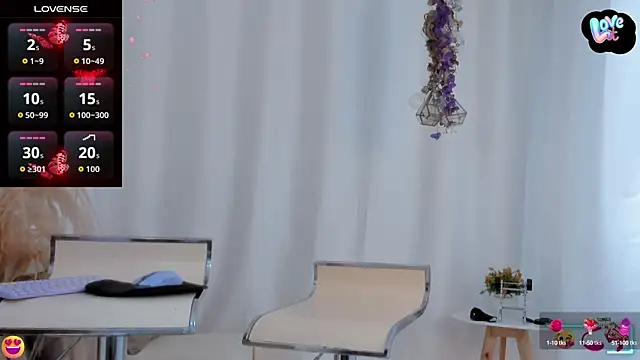 Helena-Fits online show from 12, 10, 2025