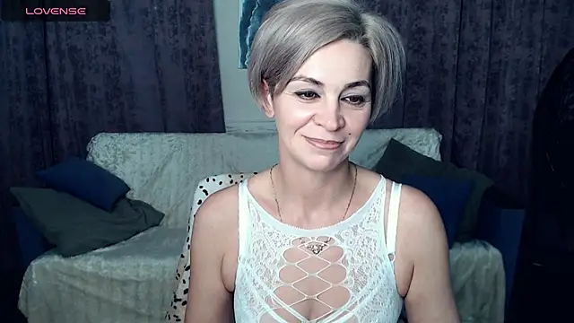 Blonde lola444 online show from 20, 12, 2024