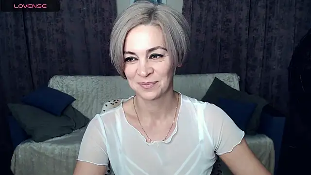 Blonde lola444 online show from 17, 12, 2024