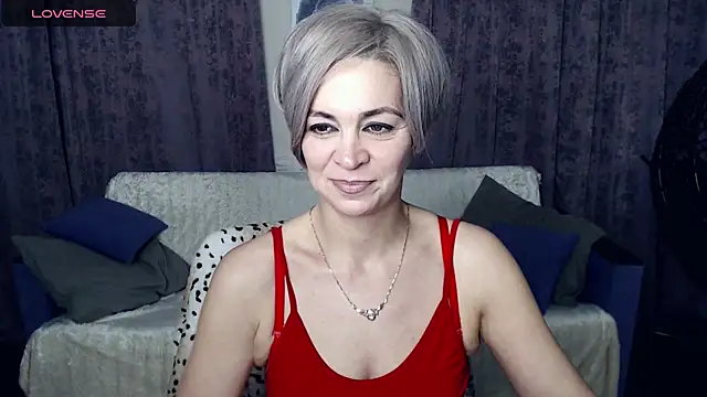 Blonde lola444 online show from 18, 12, 2024