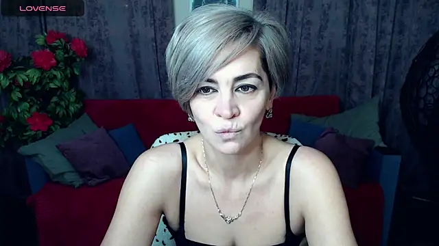 Blonde lola444 online show from 14, 1, 2025