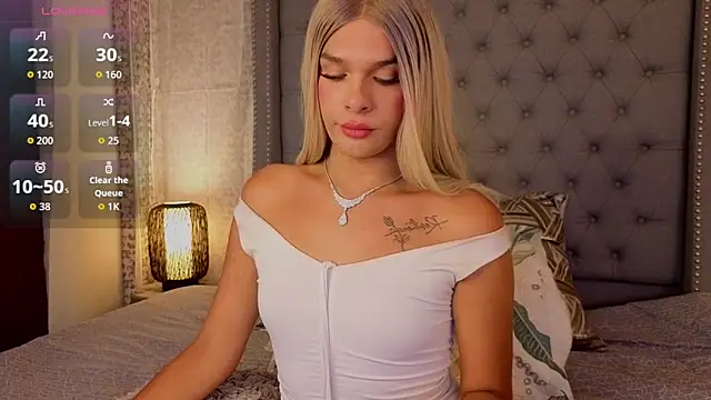 Snapshot of Shantal_Joness chatting on 12, 9, 2025 Shantal Joness online show from 12, 9, 2025