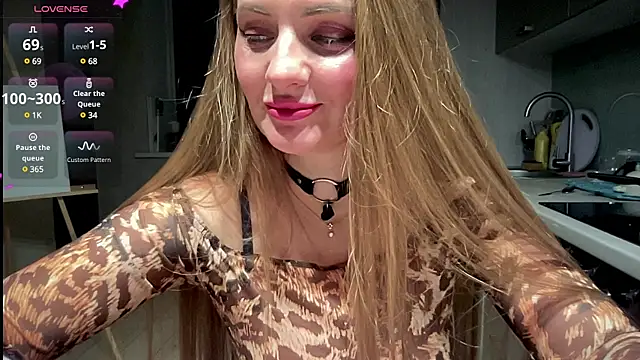 Viola sweet online show from 9, 3, 2025