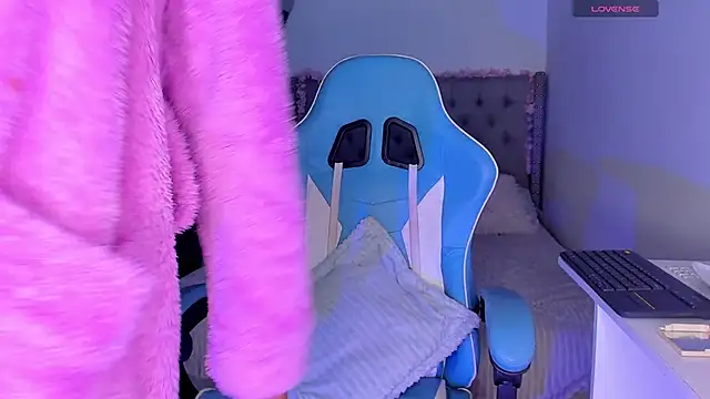 Violet Rost online show from 6, 11, 2025