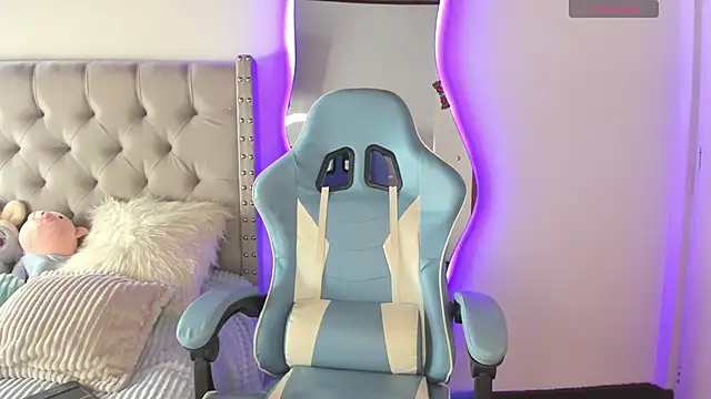 Violet Rost online show from 9, 1, 2025