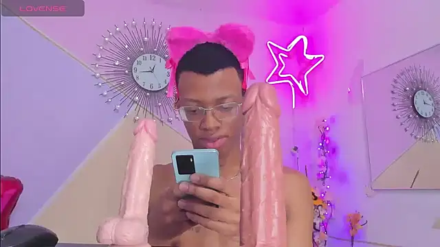 Tiffany Valentine15 online show from 4, 11, 2025