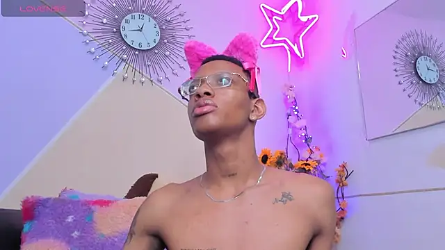 Tiffany Valentine15 online show from 18, 9, 2025