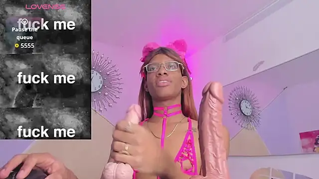 Tiffany Valentine15 online show from 21, 10, 2025