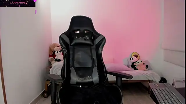 Biancastrongg online show from 30, 10, 2025