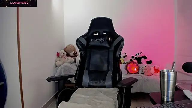 Biancastrongg online show from 19, 3, 2026